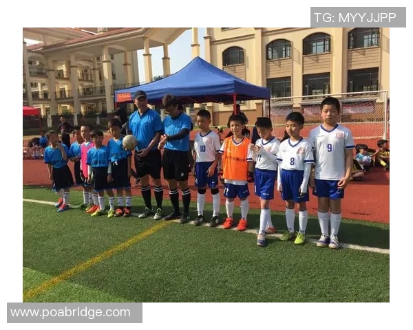 马丁内斯的传奇人生与足球生涯背后的故事揭秘 马丁内斯的传奇人生与足球生涯背后的故事揭秘